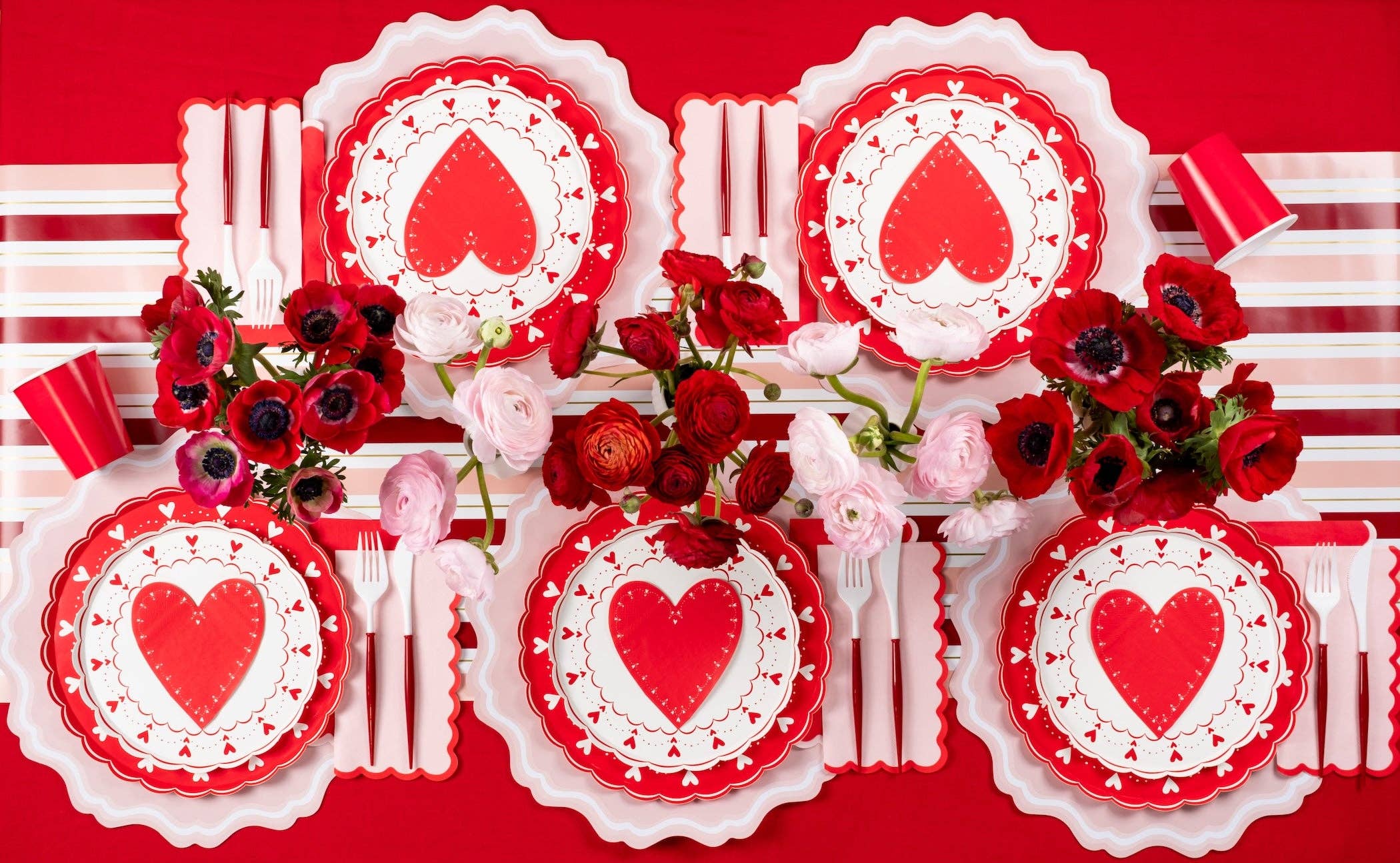 Pink Fancy Scallop Paper Placemats