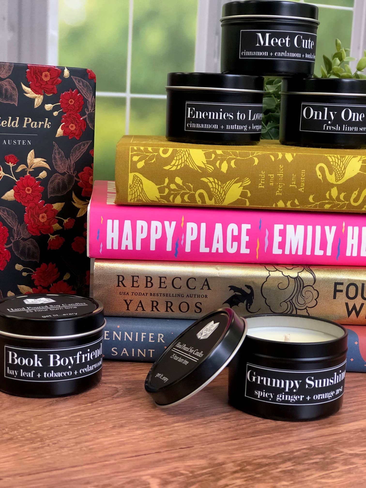 Book Boyfriend Soy Candle (4 oz) - Bay Leaf + Cedarwood + Tobacco