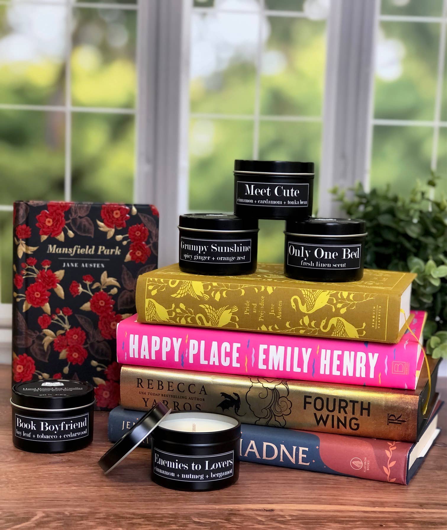 Book Boyfriend Soy Candle (4 oz) - Bay Leaf + Cedarwood + Tobacco