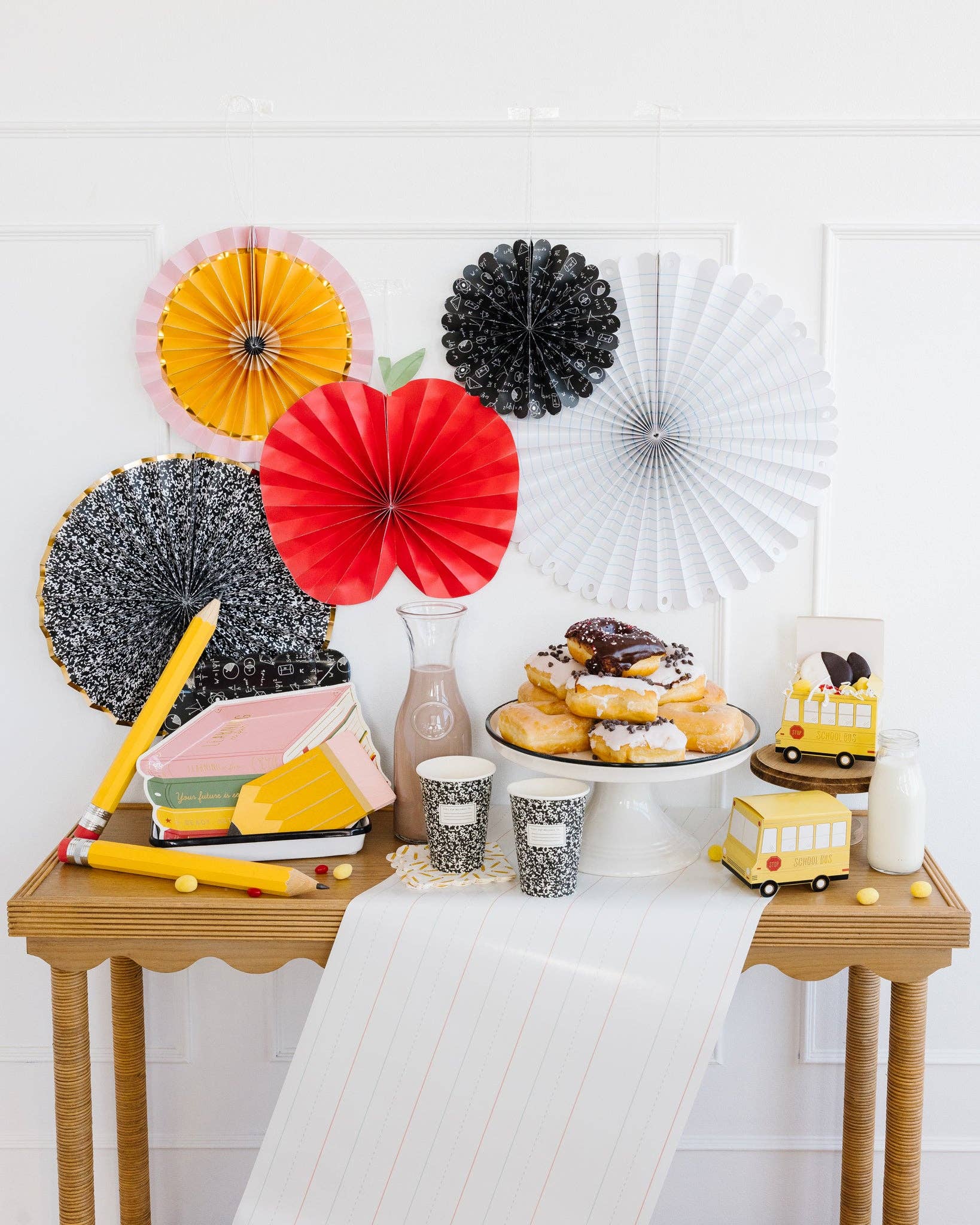 BTS1021 - Writing Paper Table Runner