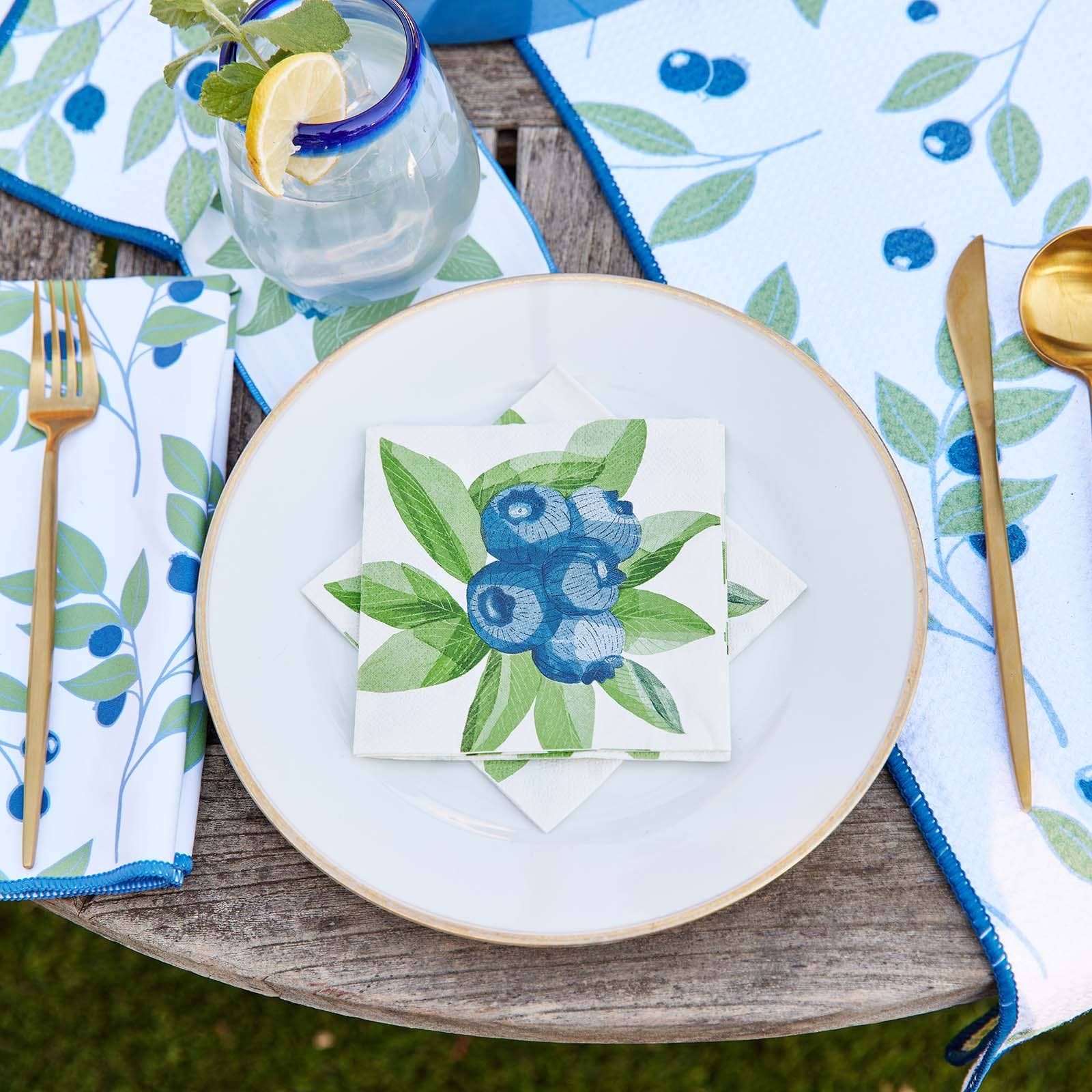 Blueberry Bunch Paper Cocktail Napkins