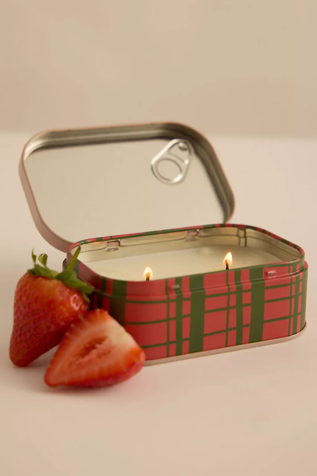 Strawberry - Bistro Tin 4.5 oz Candle