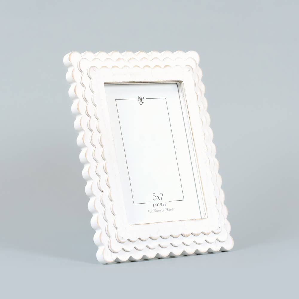 Scallop Photo Frame 5" x 7", Square