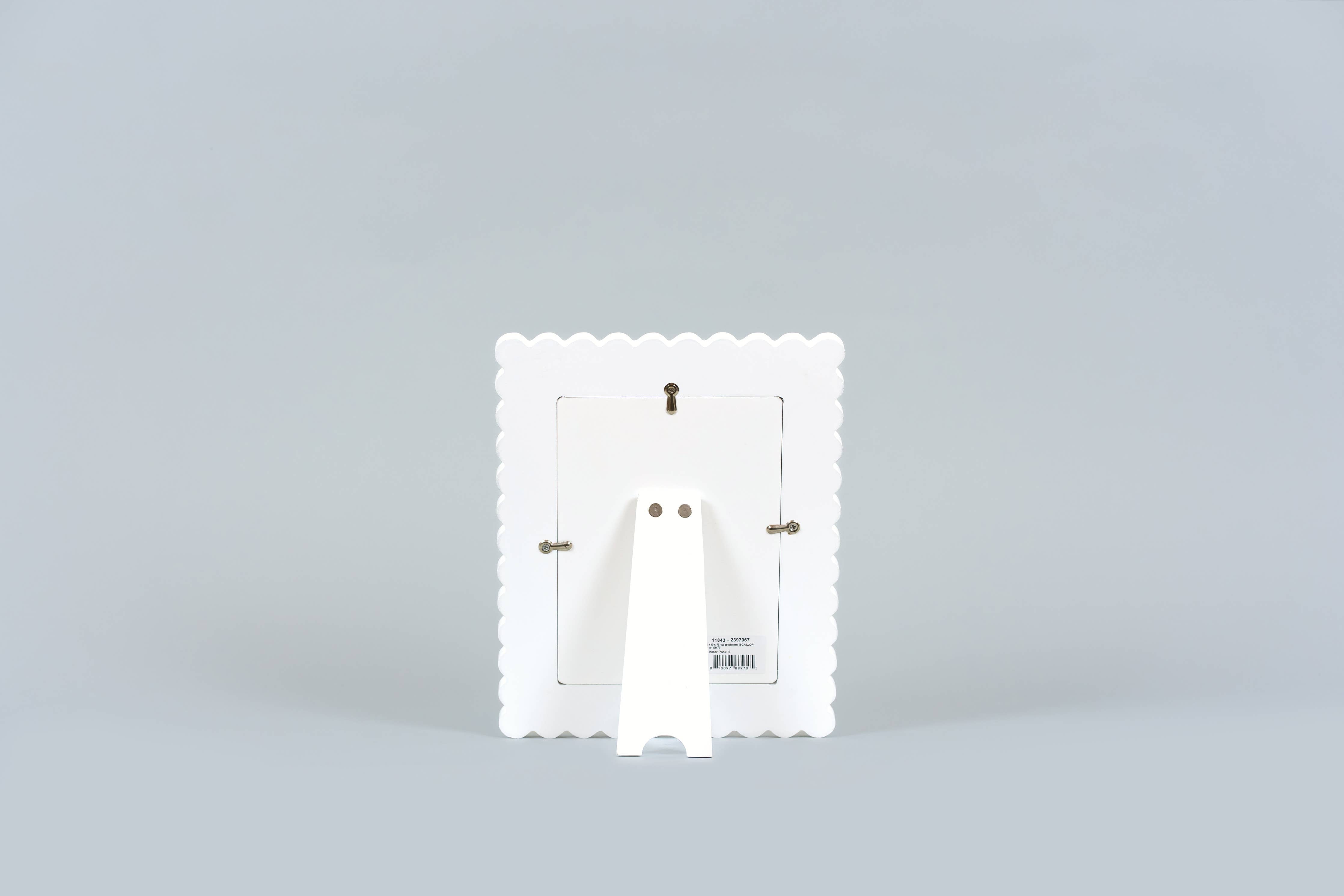 Scallop Photo Frame 5" x 7", Square