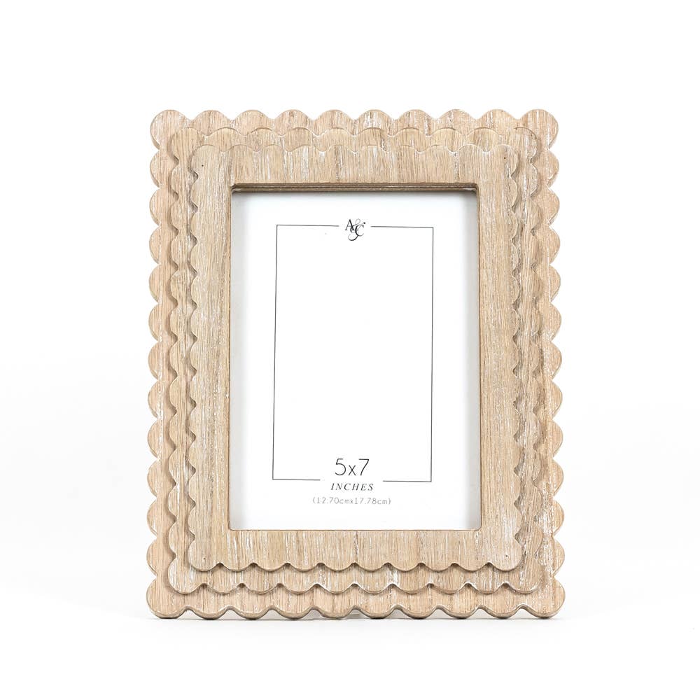 Wood Scallop Frame 5" x 7"