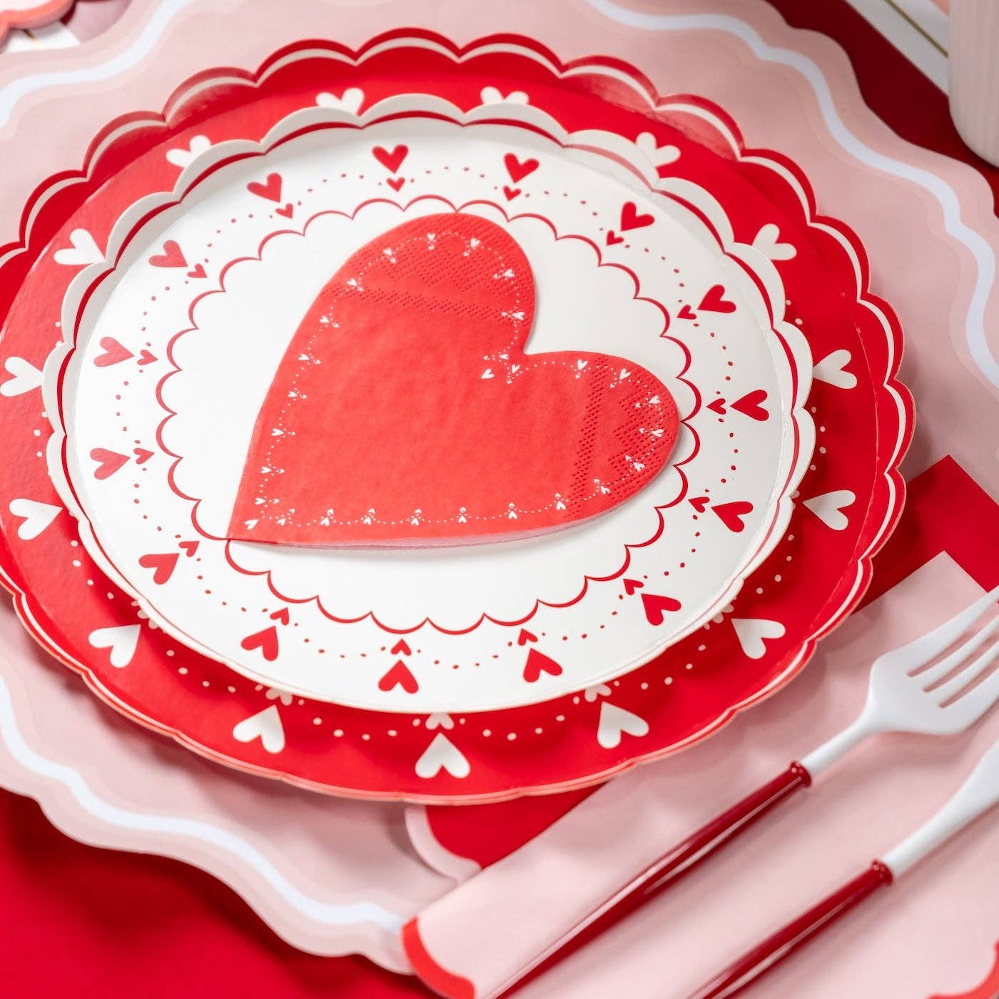Pink Fancy Scallop Paper Placemats