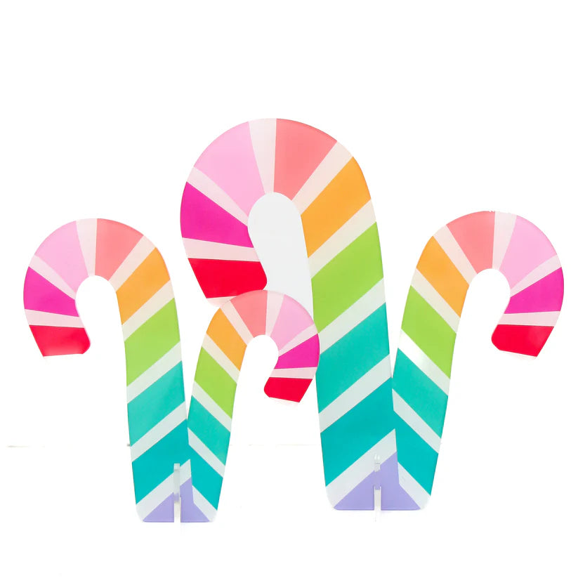 A single green leaf against a white background.